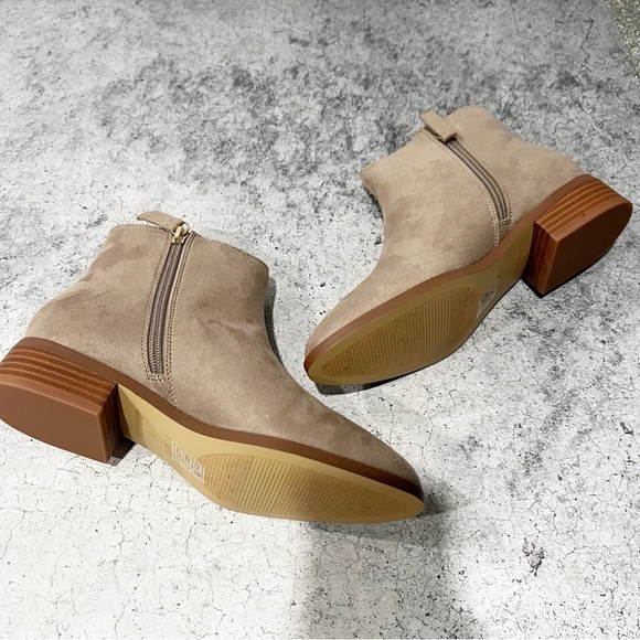 J Crew Suede Leather Flat Ankle Booties Boot Tan Zip Size 7 NEW - Picture 5 of 6